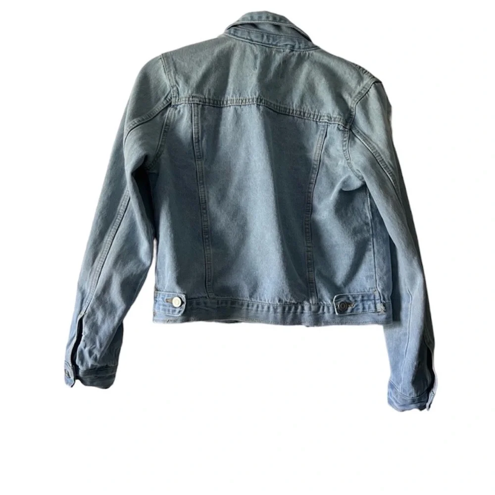 Love Tree Light Denim Distressed Cropped Jean Jacket Women’s Size Small - Picture 2 of 5